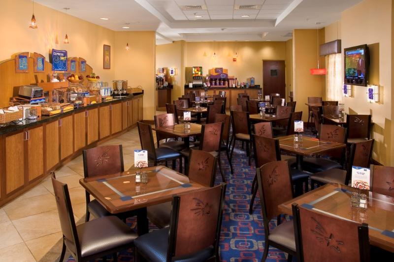 Holiday Inn Express & Suites - Nearest Universal Orlando By Ihg Esterno foto